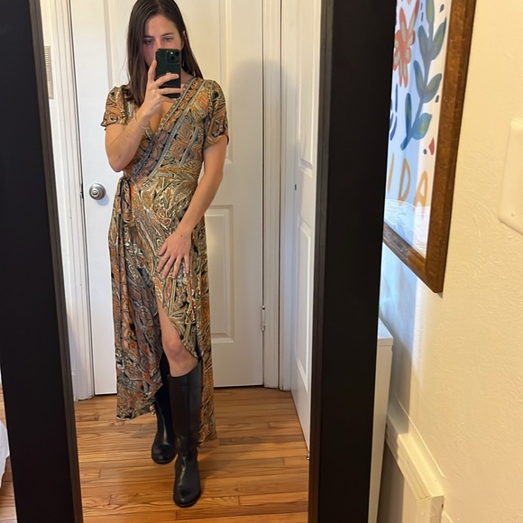 Fall Paisley Wrap Midi Dress - Picture 3 of 10
